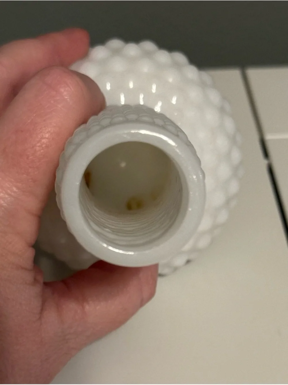 N/A vintage hobnail